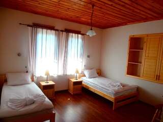 Отель Hotel Mitnitsa and TKZS Biliantsi Арда Двухместный номер с 1 кроватью или 2 отдельными кроватями-1